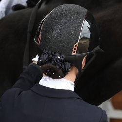 SD Diamond Rose Scrunchie. Black.