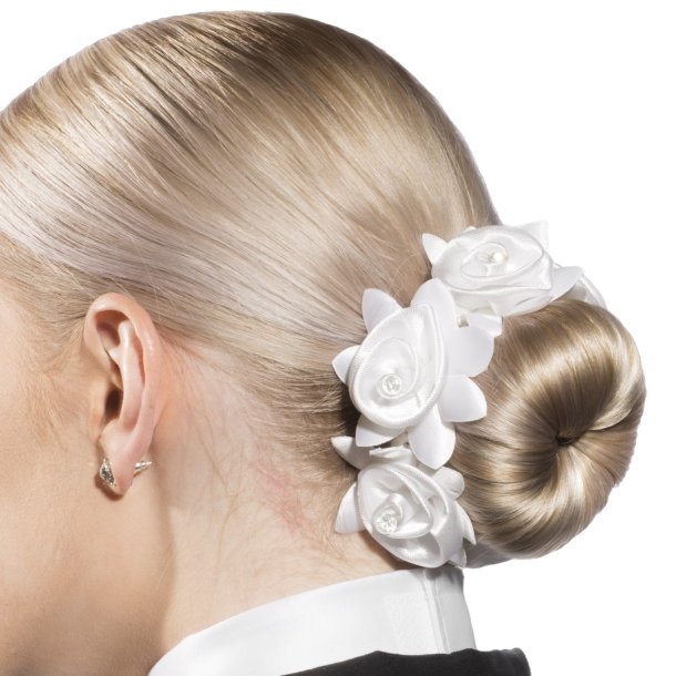 SD Diamond Rose Scrunchie. White.