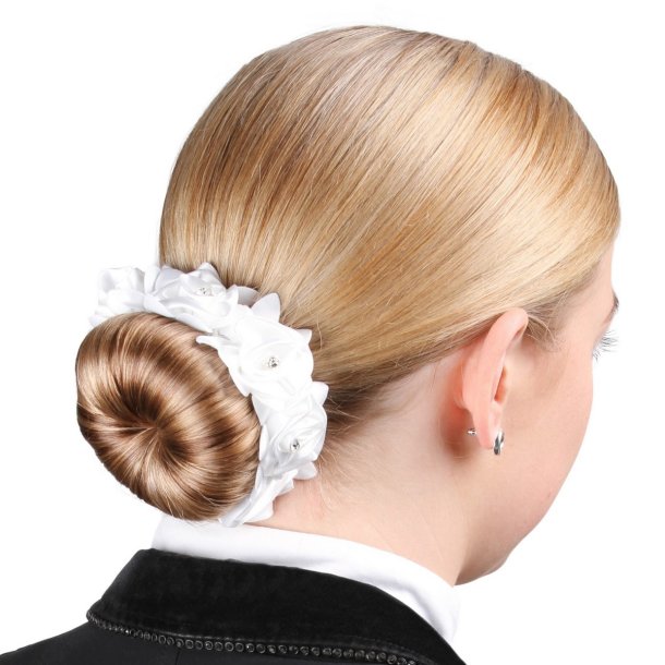 SD Diamond Rose Scrunchie. White.