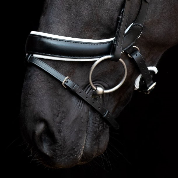 SD Anatomic noseband no.VI. Black/White.