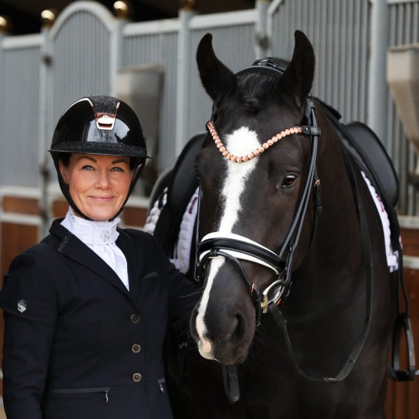 SD Fleur rolled bridle. Black/White.